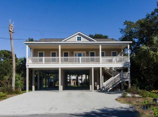 1113 Nancy St, Edisto Island, SC 29438