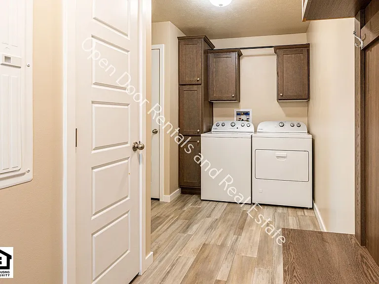 3420 S #1075E — Photo 31