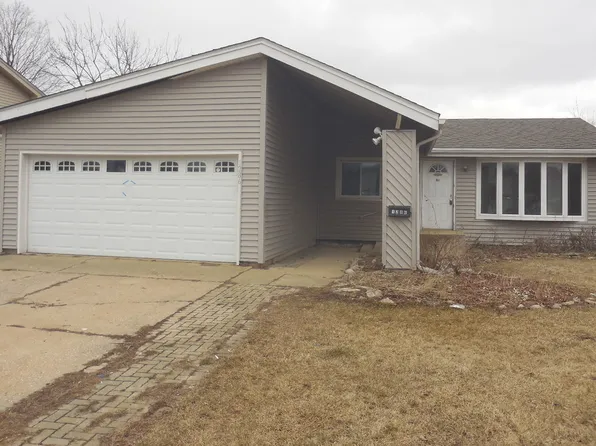 1286 Appletree Ln, Aurora, IL 60506