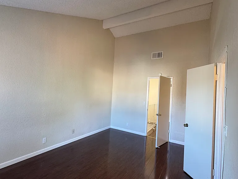 1354 Daniel Ct — Photo 15