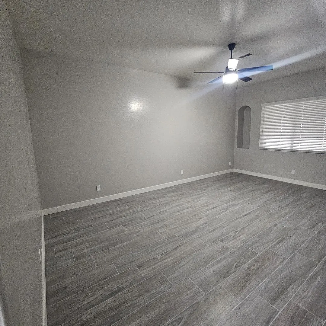 6606 S 50th Ave — Photo 3