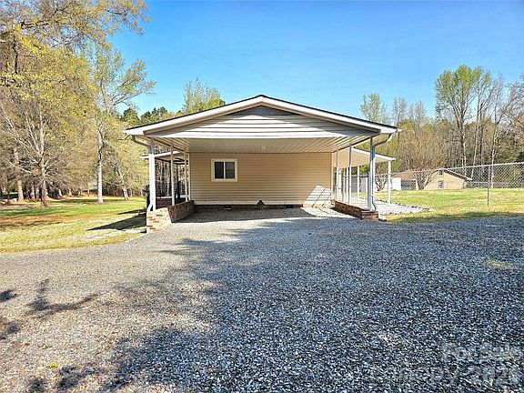 4th image of 44716 Gold Branch Rd