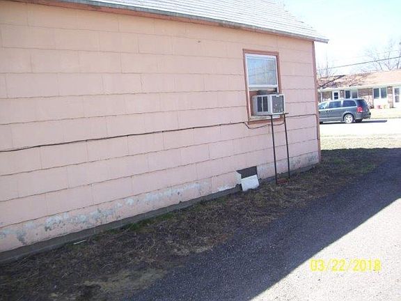5th image of 921 S Tabor Ave