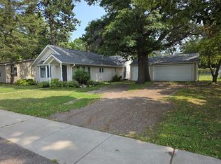 26583 Fenwick Ave, Wyoming, MN 55092