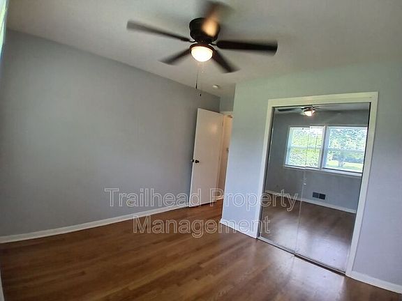4th image of 3412 S Oxford Ave