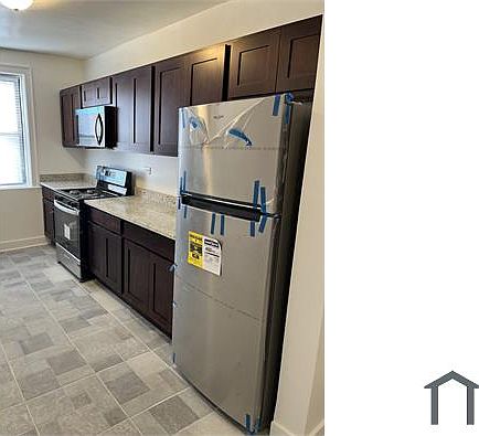 1st image of 6058 N Rockwell St APT 3