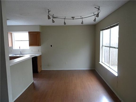3rd image of 1318 Green Terrace Dr
