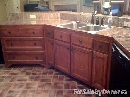 4th image of 103 Briarbend Dr