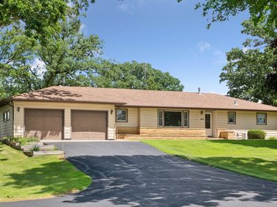 440 Oak Ln, Norwood Young America, MN, 55397
