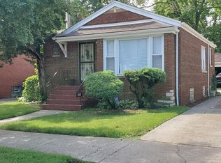 115 E 124th St, Chicago, IL 60628