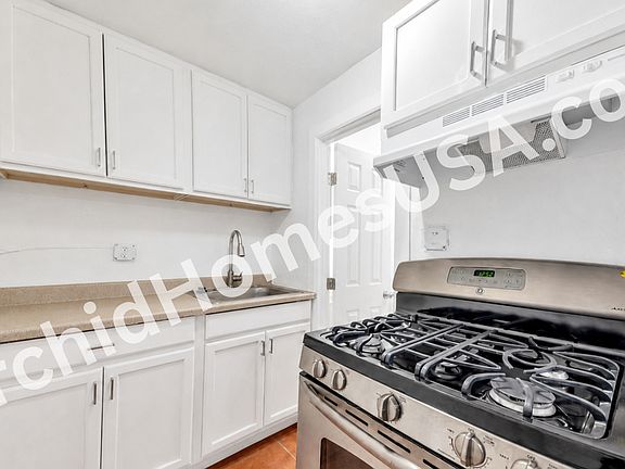 4th image of 909 S 35th Ave #6