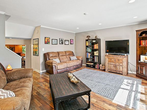 4th image of 4 Wyndham Ct