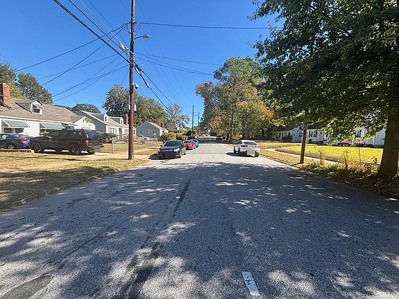 5th image of 1150 Fair St SW