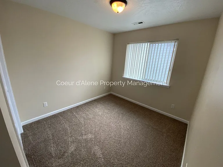 7837 N Holyoke Loop — Photo 10