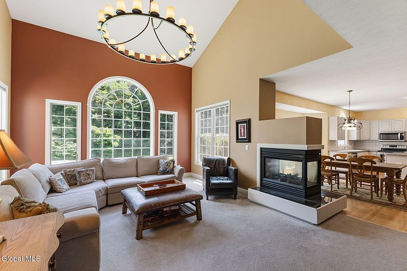 4th image of 214 Bell Court