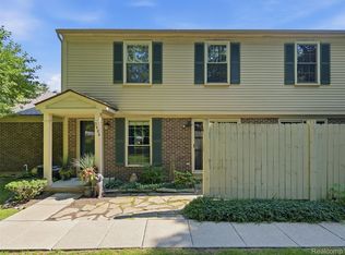 3404 Gingell Dr, Lake Orion, MI 48359