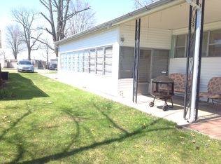 920 Walker St, Des Moines, IA 50316