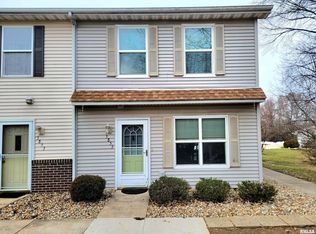 3855 W Palmyra Ct, Peoria, IL 61604
