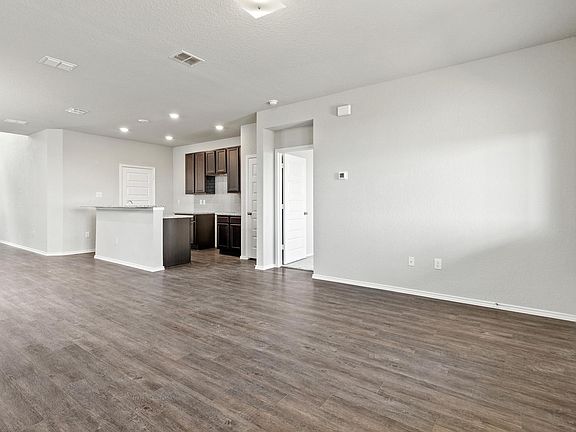 5th image of 2438 Pink Pearl Dr