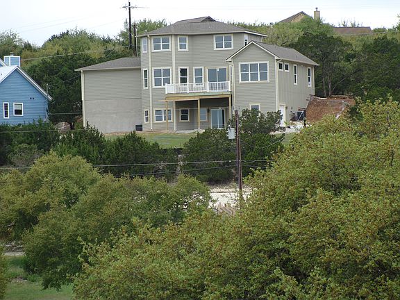 4th image of 22038 Moulin Dr
