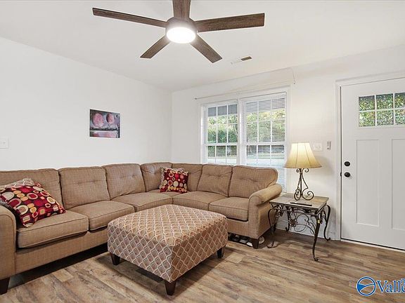 3rd image of 2353 Grimwood Rd