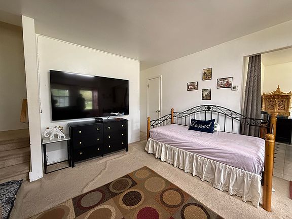 4th image of 720 S New Rd APT 3L