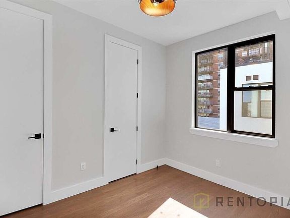 4th image of 90 Manhattan Ave #3FF