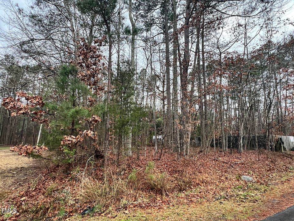1st image of 3044 Lake Dr #17