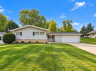 1210 S Homestead Ave, Freeport, IL 61032