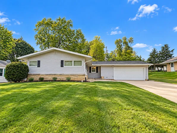 1210 S Homestead Ave, Freeport, IL 61032