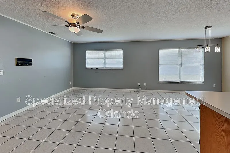 3 bed, 2.0 bath, 1854 sqft, $2,350 — Photo 4