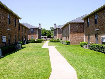 2nd image of 7642 Jennifer Leigh Ct