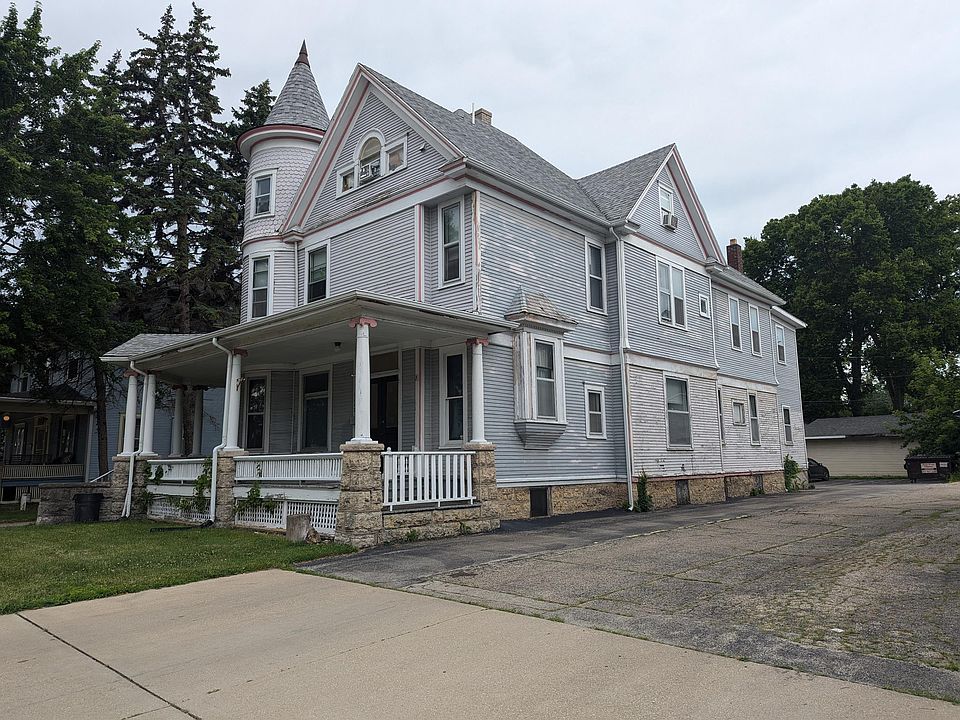 1st image of 1112 N Main St #1