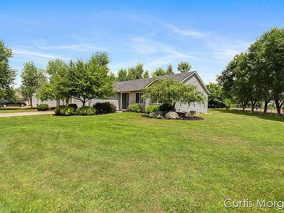 3rd image of 228 Minstehr Dr