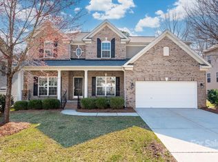 8025 Penman Springs Dr, Waxhaw, NC 28173