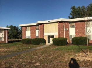 28 Candlewood Lake Rd S APT 3, New Milford, CT 06776