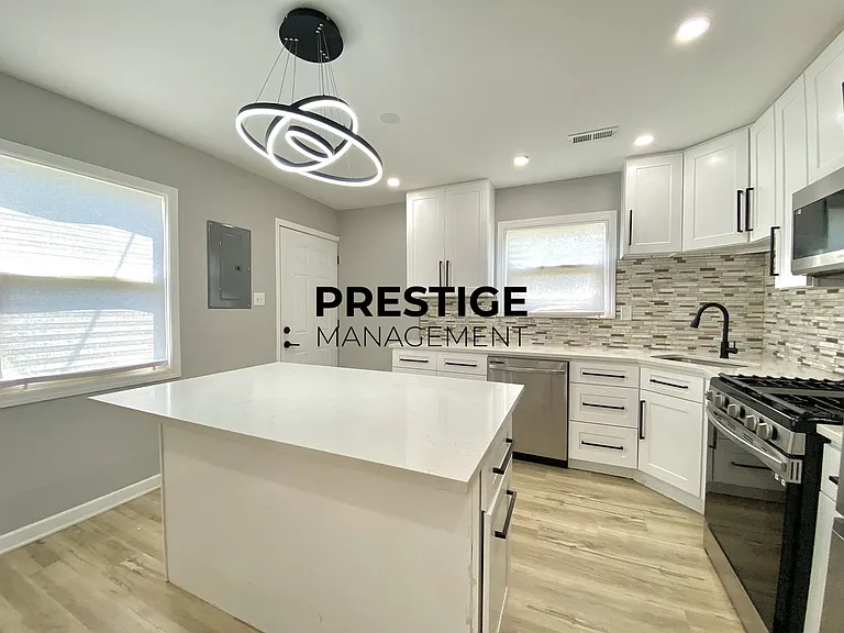 4061 W 20th Pl — Photo 3