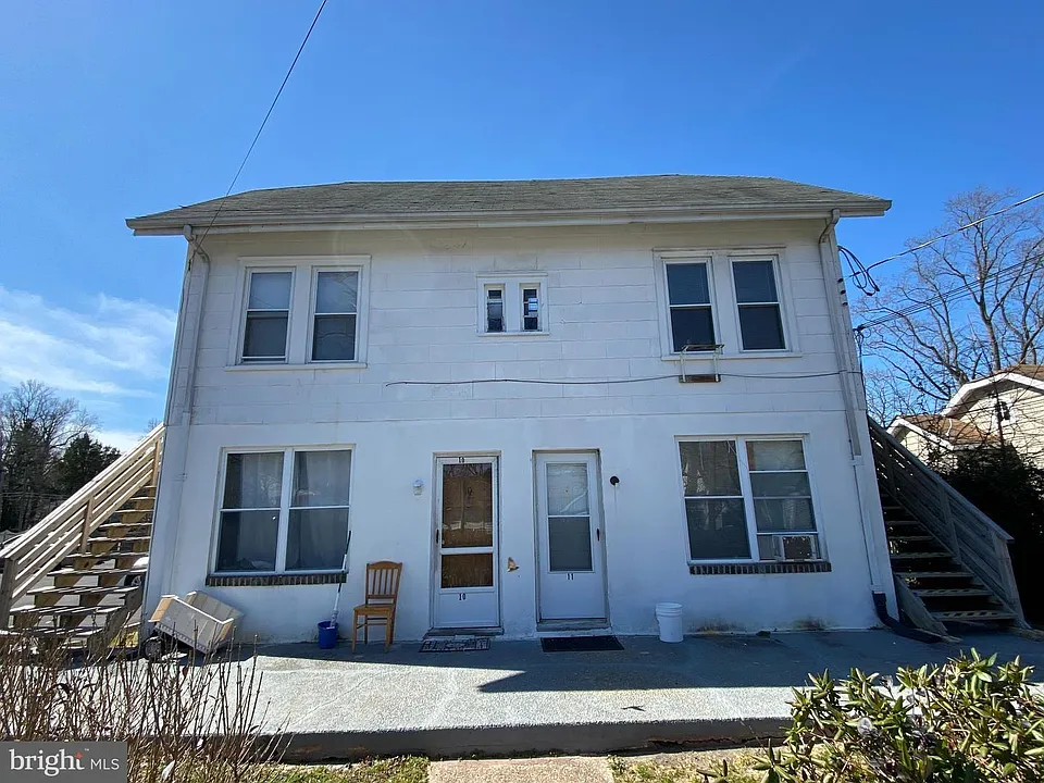 2114 E Landis Ave #10