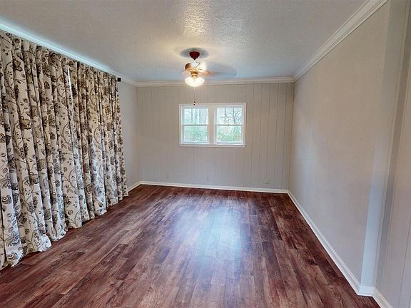 3rd image of 309 Saint John Ave