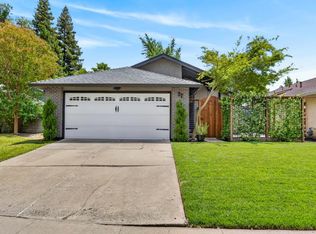 22 Seaside Ct, Sacramento, CA 95831