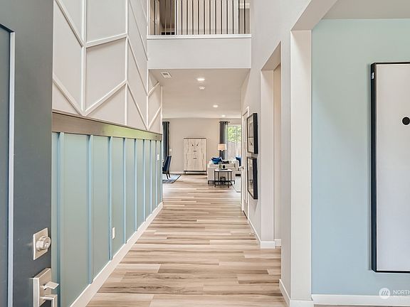 4th image of 18014 132nd Avenue E #82