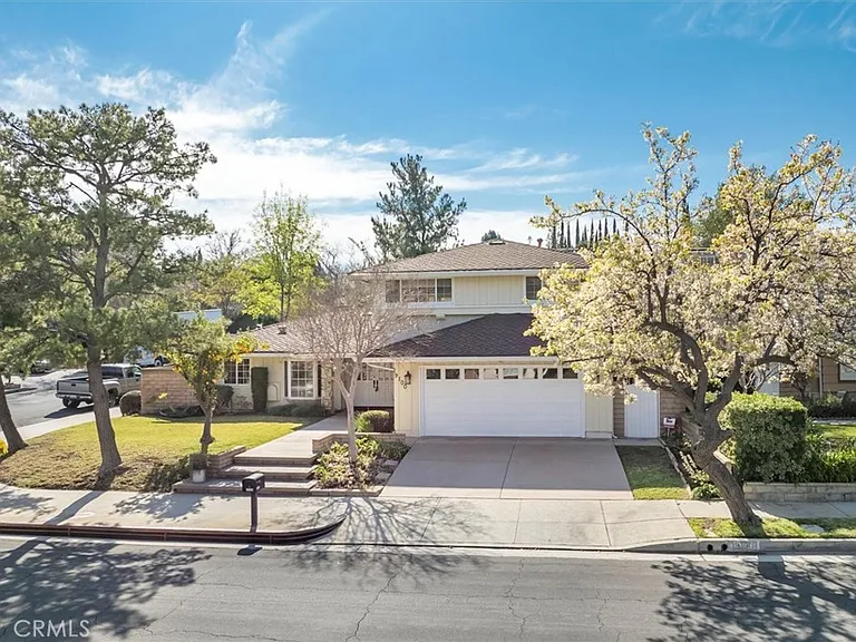 19100 Castlebay Ln — Photo 3