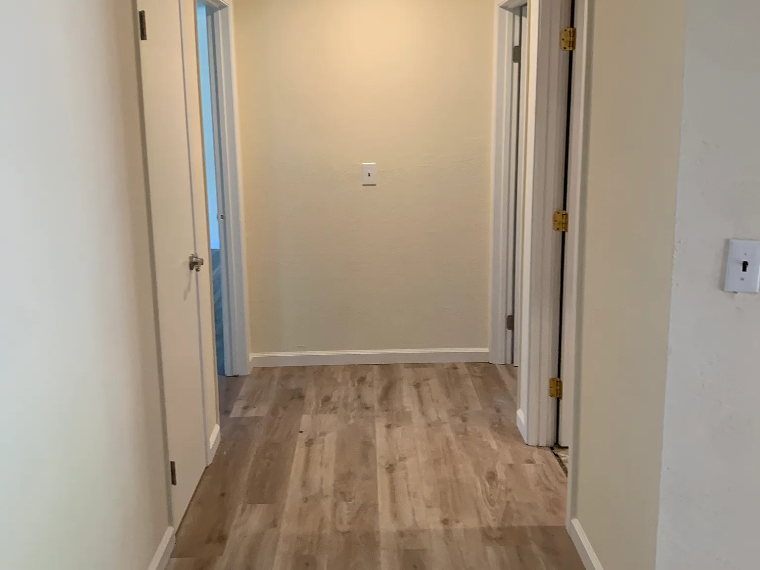 5 bed, 2732 sqft, $4,995 — Photo 2