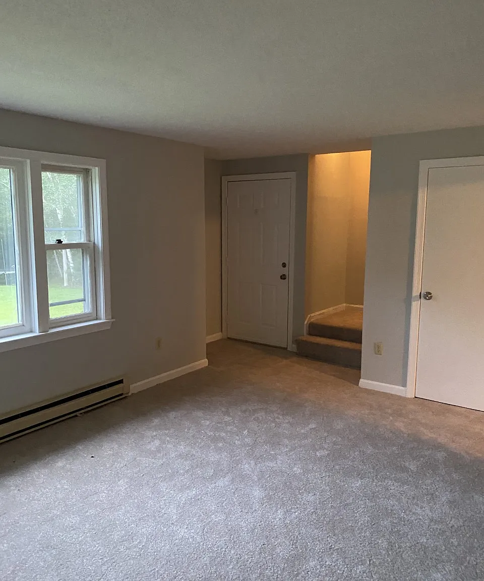3 bed, 1.5 bath, 1300 sqft, $2,500 — Photo 3