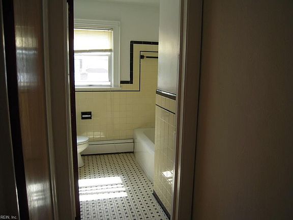 4th image of 168 Cherry St #B
