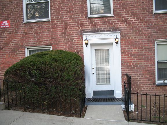 Add'tnl Side Entrance to Unit