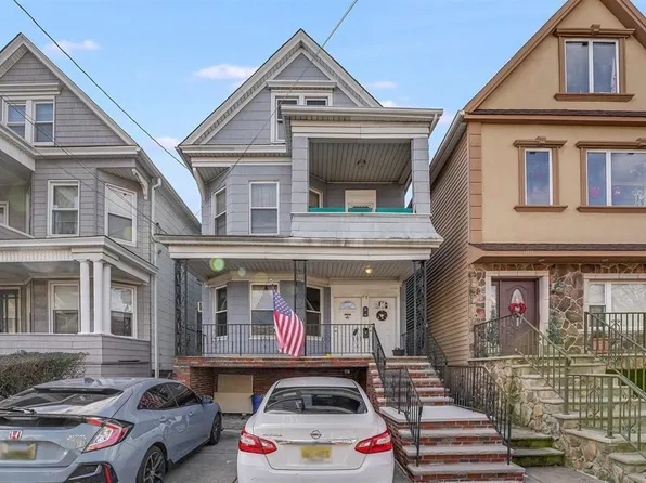 98 W 47th St #1, Bayonne, NJ 07002