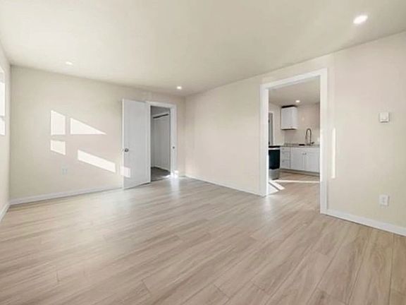 3rd image of 517 Yuma St #A