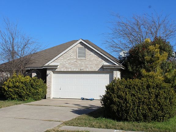 2nd image of 3277 Elizabeth Anne Ln