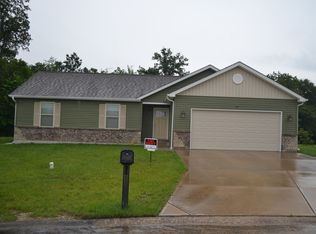 80 Round Table Ct, Winfield, MO 63389